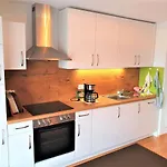 アパート Charmantes Apartment Am Woerthersee