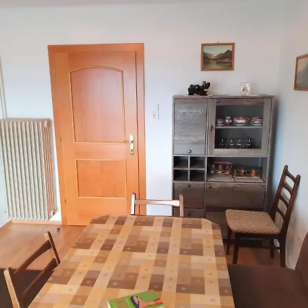 Am Woerthersee Mit Pool Sekull