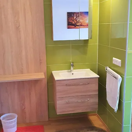 Am Woerthersee Mit Pool Appartement *