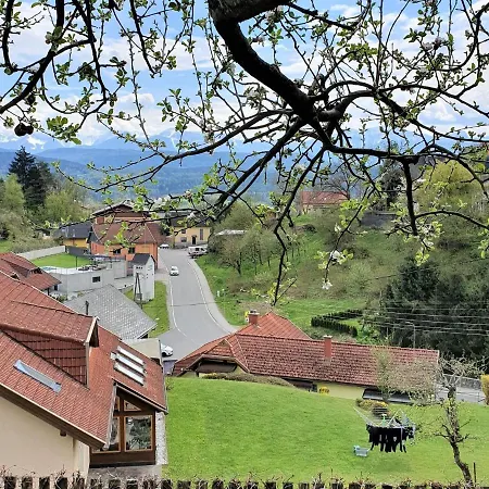 アパート Charmantes Apartment Am Woerthersee