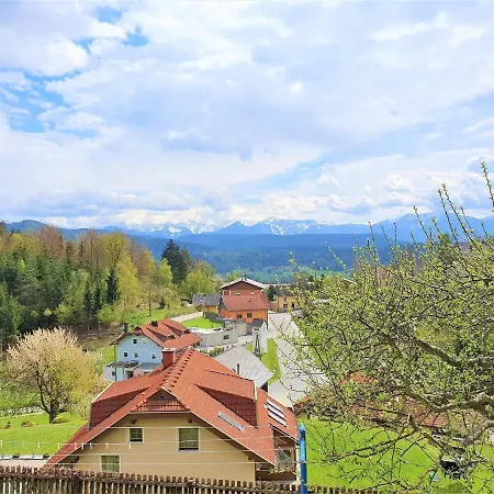 Charmantes Apartment Am Woerthersee Sekull