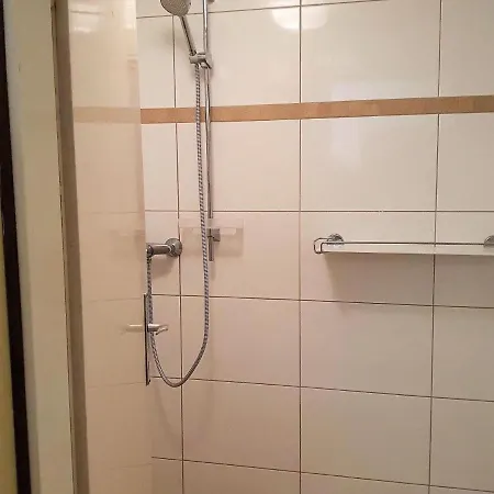 Appartement Am Woerthersee Mit Pool Sekull