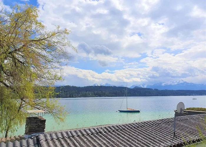 Am Woerthersee Mit Pool דירה Sekull