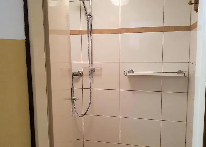 דירה Am Woerthersee Mit Pool Sekull